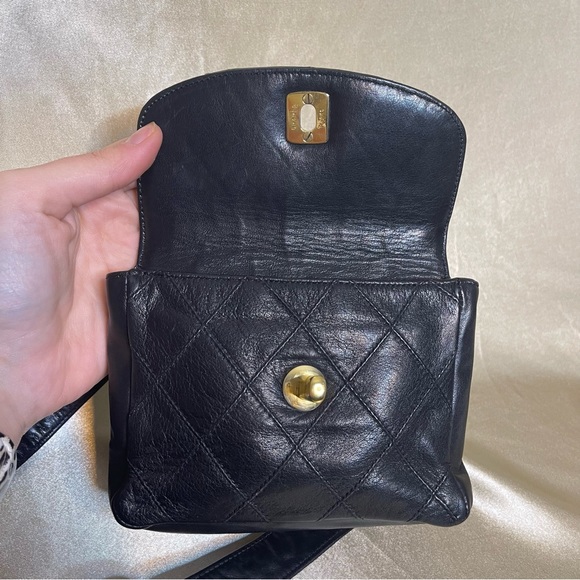 💕SOLD💕Chanel black quilted leather vintage belt bag bum bag - Picture 7 of 16